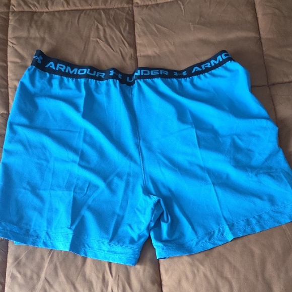 Under Armour Vibrant Blue Training Shorts - Picture 3 of 3